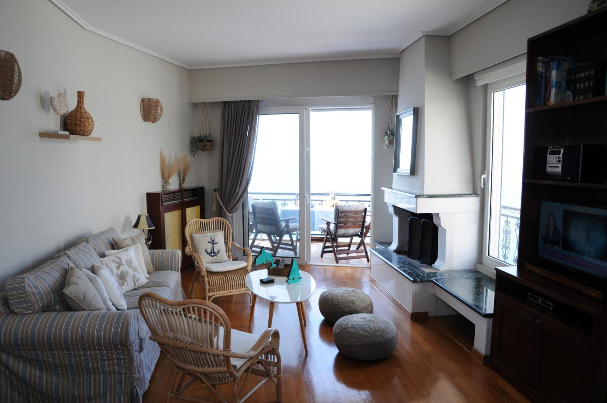 Amazing Condo By The Beach Loutráki Dış mekan fotoğraf
